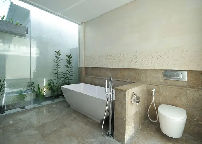 Ava Bali * Seminyak (Bali)